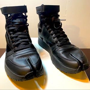 Maison Margiela/Reebok Hightop Tabi Sneakers size US 10.5/EU 44